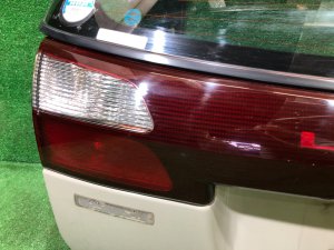 Дверь пятая SUBARU LANCASTER OEM 60800AE040, 63011AE010, 84251AE060 BHE BH9 BH5 1999 BEIGE 8L5