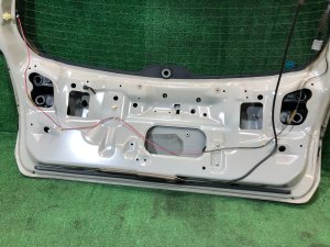 Дверь пятая SUBARU LANCASTER OEM 60800AE040, 63011AE010, 84251AE060 BHE BH9 BH5 1999 BEIGE 8L5