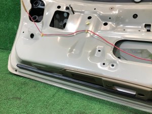 Дверь пятая SUBARU LANCASTER OEM 60800AE040, 63011AE010, 84251AE060 BHE BH9 BH5 1999 BEIGE 8L5