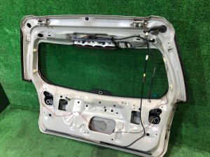 Дверь пятая SUBARU LANCASTER OEM 60800AE040, 63011AE010, 84251AE060 BHE BH9 BH5 1999 BEIGE 8L5