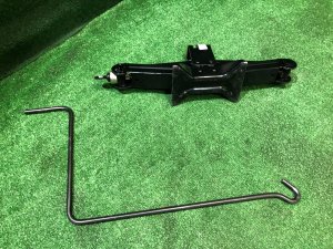 Домкрат высокий SUBARU LANCASTER OEM 97030AC061 BH9 1999
