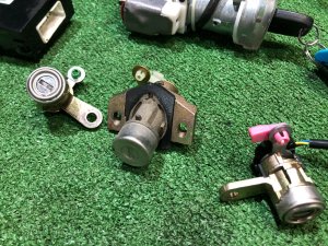 Замок зажигания комплект SUBARU LANCASTER OEM 57491AE541 BHE BH9 BH5 1999 BEIGE 8L5