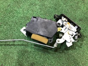 Замок пятой двери SUBARU LANCASTER OEM 60319FA200 BH9 1999 BEIGE 8L5