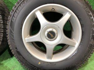 Ruedas Шины Bridgestone Blizzak Revo 215/60 R16 SUBARU LANCASTER OEM 28121AE090 BH9 1999
