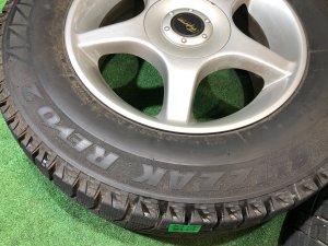 Ruedas Шины Bridgestone Blizzak Revo 215/60 R16 SUBARU LANCASTER OEM 28121AE090 BH9 1999