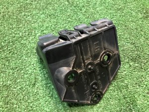 Крепление заднего бампера левое SUBARU LANCASTER OEM 57707AE070 BHE BH9 BH5 1999 BEIGE 8L5