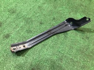 Крепление переднего бампера левое 57707AE240 SUBARU LANCASTER