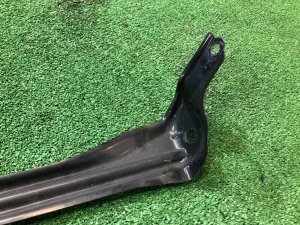 Крепление переднего бампера правое SUBARU LANCASTER OEM 57707AE230 BHE BH9 1999 BEIGE 8L5