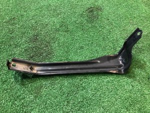 Крепление переднего бампера правое 57707AE230 SUBARU LANCASTER