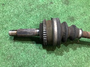Привод задний SUBARU LANCASTER OEM 28421AE050 BH9 1999 EJ254