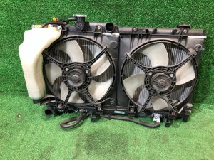 Радиатор двигателя как новый 45111AE001 SUBARU LANCASTER