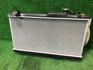Радиатор двигателя как новый SUBARU LANCASTER OEM 45111AE001 BH9 BE9 1999 EJ254