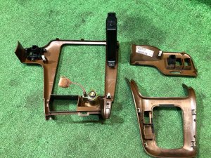 主机面框套件 SUBARU LANCASTER OEM 66060AE020, 66150AE010, 66050AE010 BHE BH9 1999 BEIGE 8L5