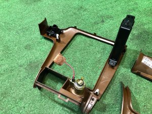 主机面框套件 SUBARU LANCASTER OEM 66060AE020, 66150AE010, 66050AE010 BHE BH9 1999 BEIGE 8L5