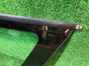 Стекло багажника правое SUBARU LANCASTER OEM 65210AE000NB BH9 1999