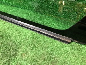 Стекло багажника правое SUBARU LANCASTER OEM 65210AE000NB BH9 1999