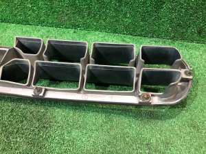 Решетка радиатора SUBARU LANCASTER OEM 91121AE190 BHE 2000 silver 9G9