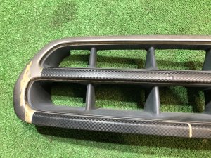 Решетка радиатора SUBARU LANCASTER OEM 91121AE190 BHE 2000 silver 9G9