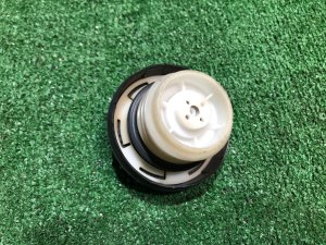 Пробка бензобака SUBARU LANCASTER OEM 42032AC020 BH9 1999 BEIGE 8L5